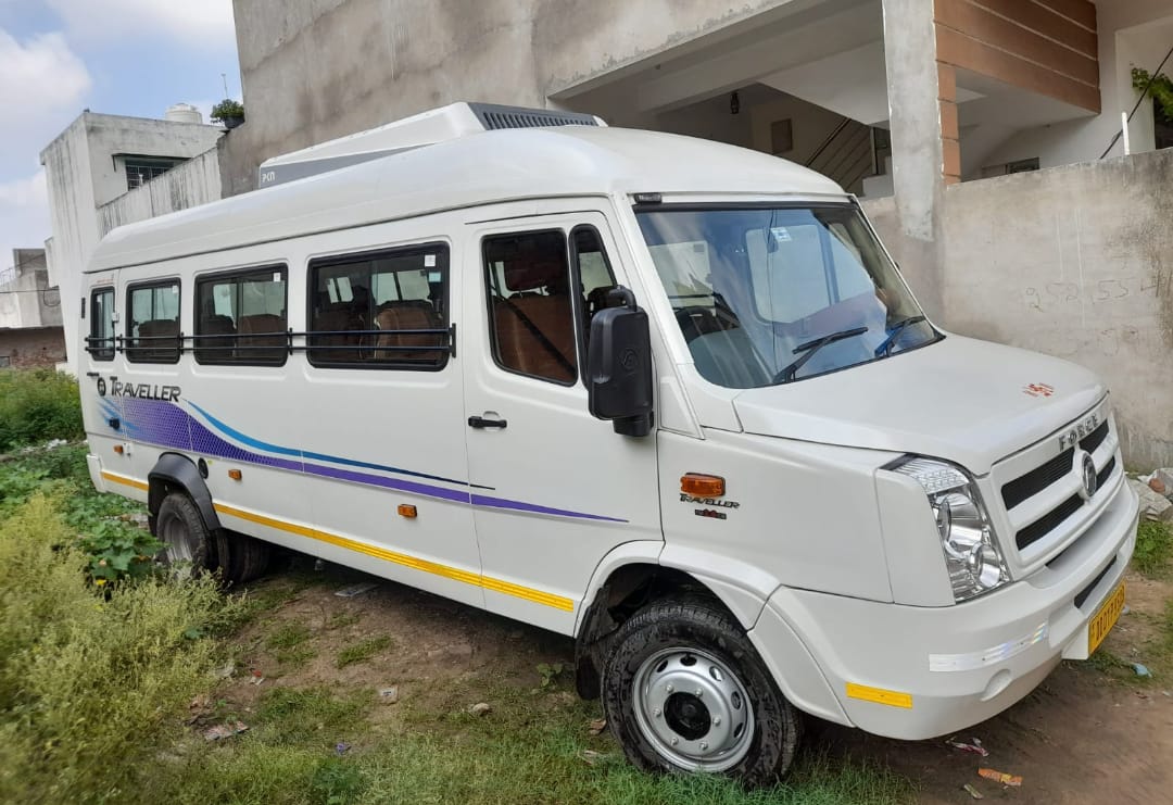 taxi service in dehradun